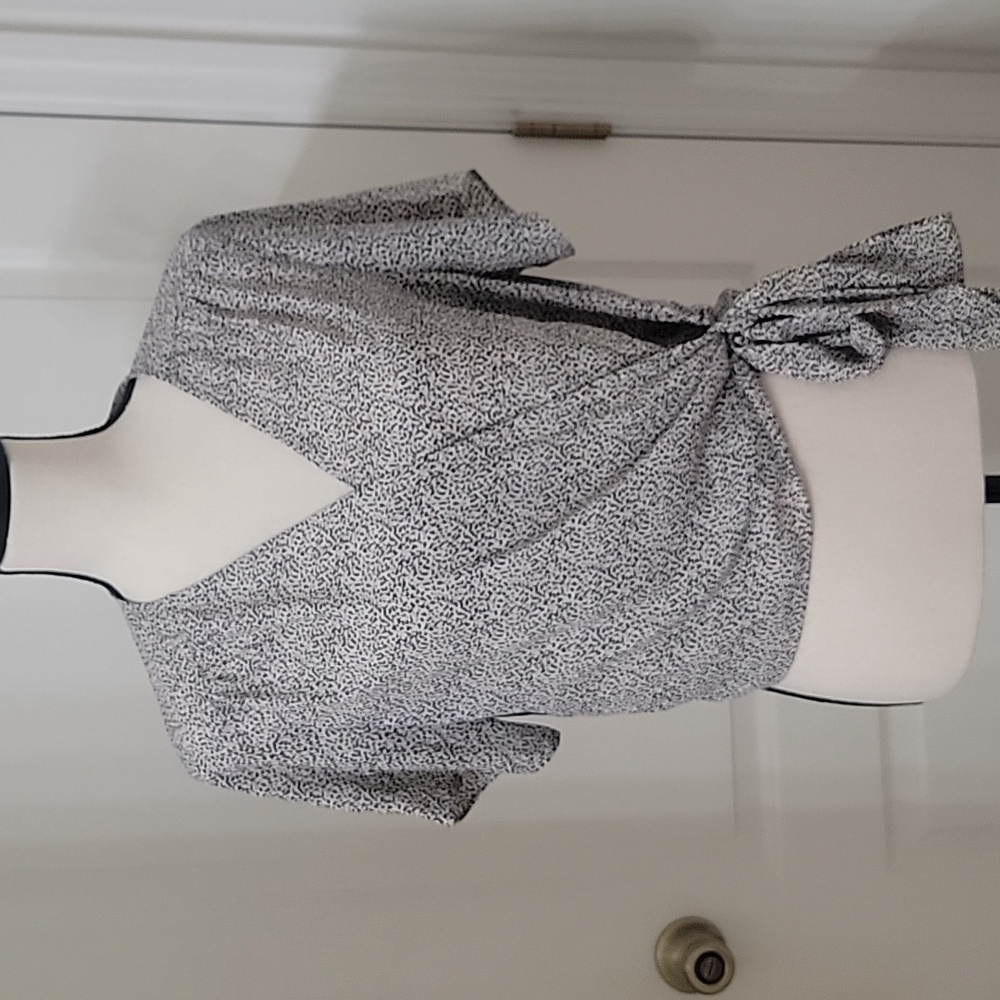 Lush Size M Black & Cream Patterned True Wrap Blouse, Excellent Used Condition